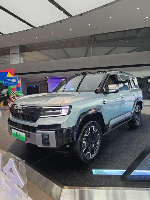 佛山高明区盛隆鑫企业管理咨询比亚迪方程豹硬派越野的爆款，英菲尼迪35周年与你共成长